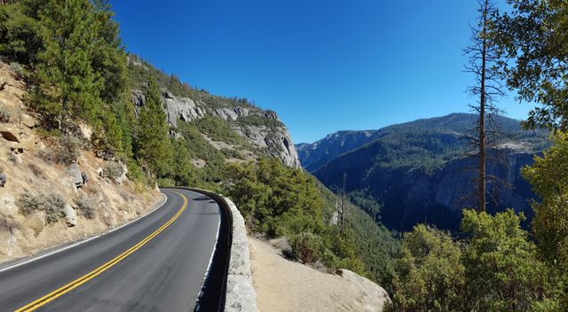 Driving to the Yosemite Valley